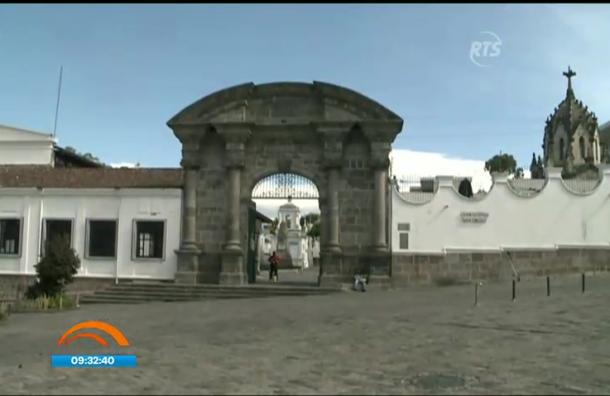 Cementerios de Quito reducen su capacidad